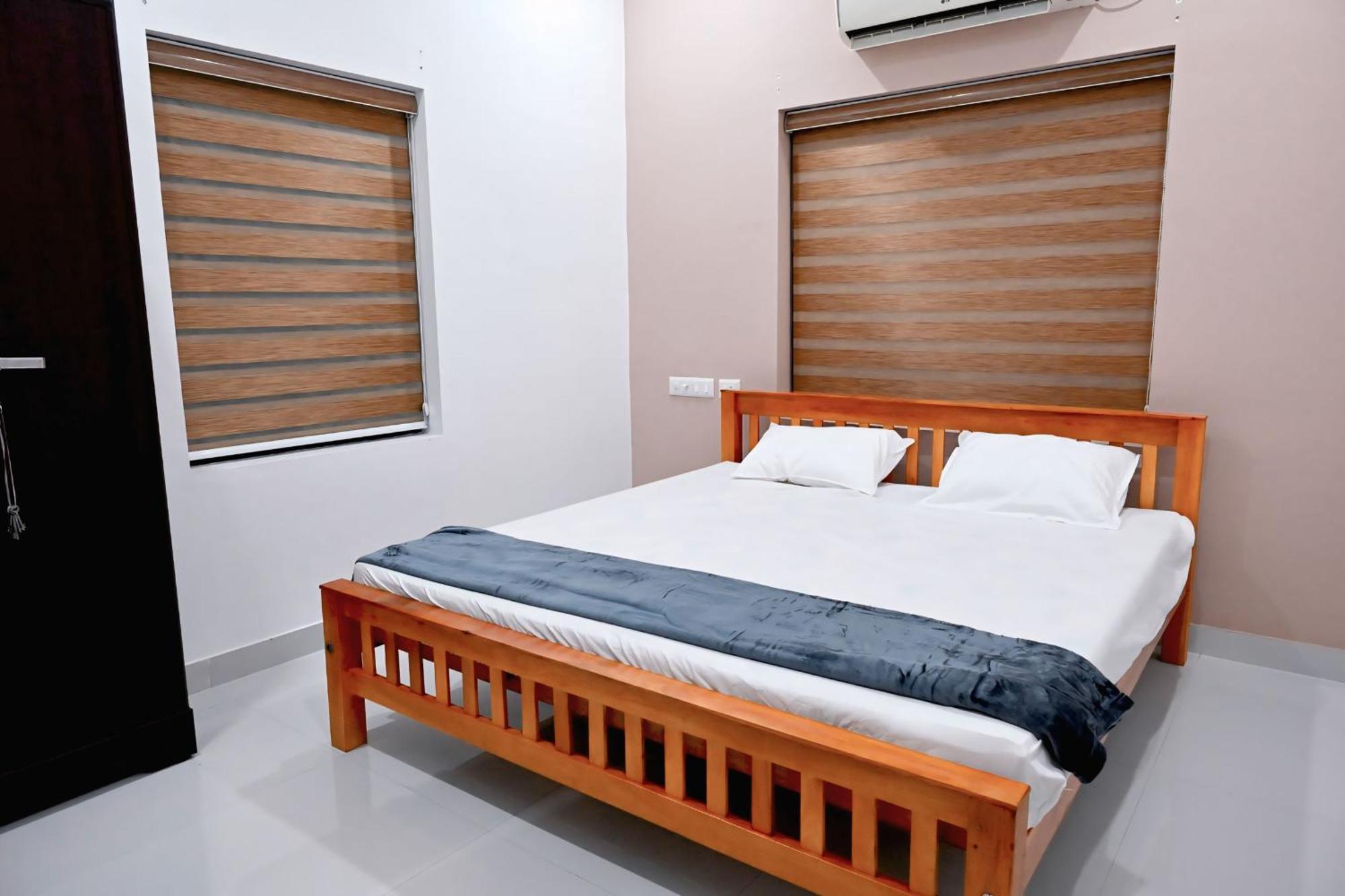 Elamkulam Penthouse - 3Bhk Ac With Kitchen - Kochi Lejlighed Chottanikara Eksteriør billede