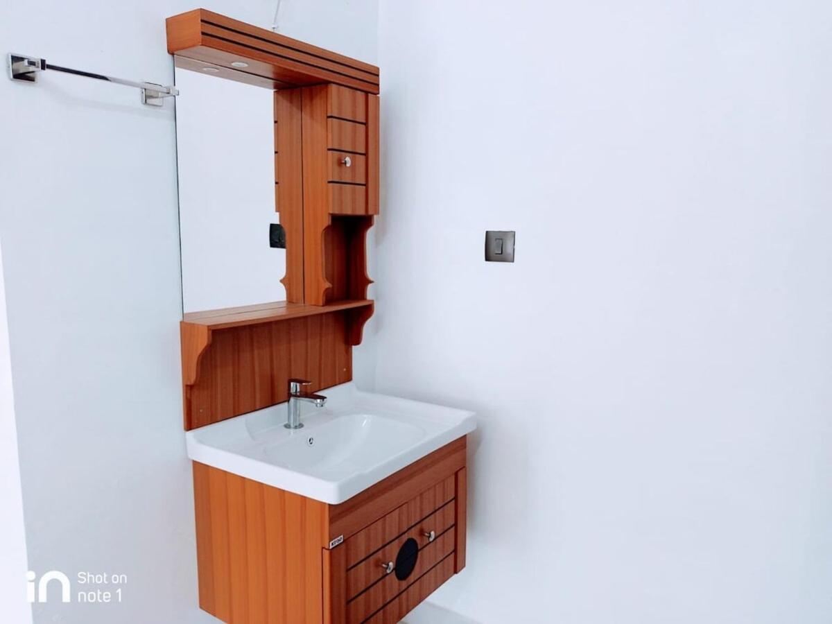 Elamkulam Penthouse - 3Bhk Ac With Kitchen - Kochi Lejlighed Chottanikara Eksteriør billede
